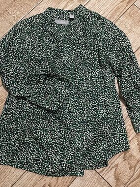 Green Floral Print Long Sleeve Blouse